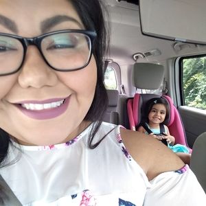 Meet your Posher, Angelique